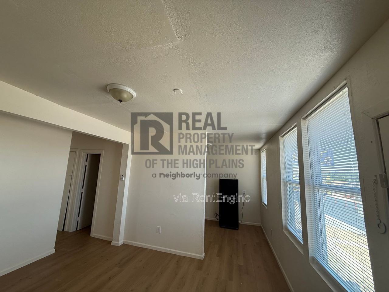 709 N Mirror St #C - Photo 7 of 7