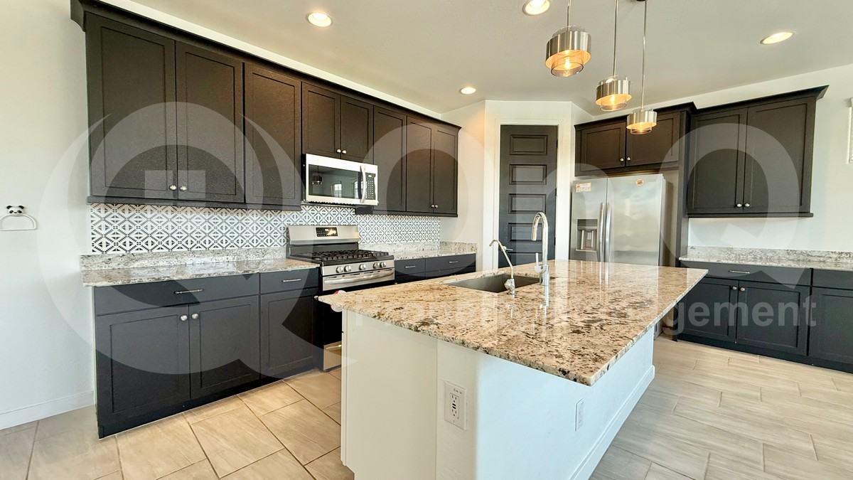 5933 S 25th Ln - Photo 3 of 23