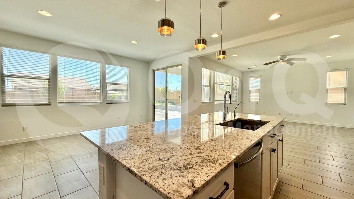 5933 S 25th Ln - Photo 5 of 23