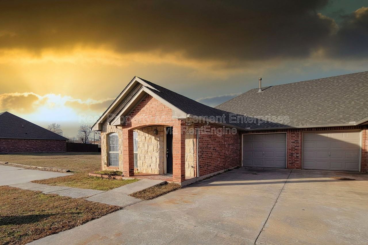 4701 Castle Bay Cv