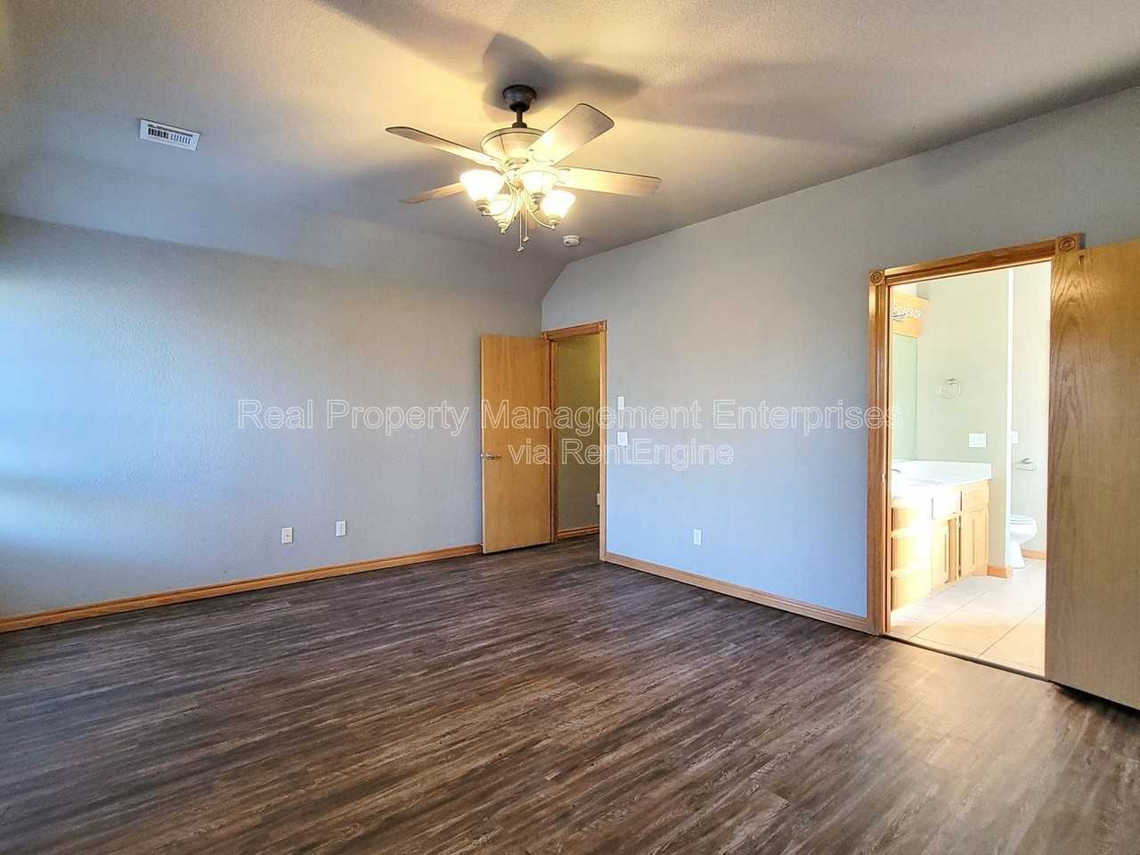 4701 Castle Bay Cv - Photo 7 of 17