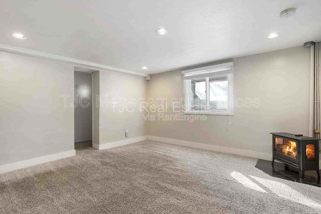 1223 N Lafayette St #7 - Photo 6 of 13
