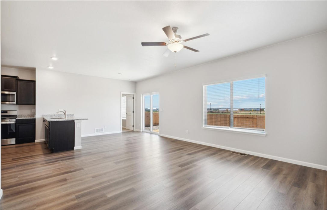 828 Hearthstone Ave - Photo 2 of 16