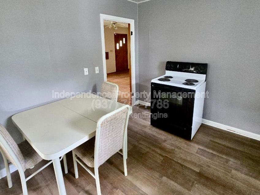 1220 W 19th St - Photo 5 of 27