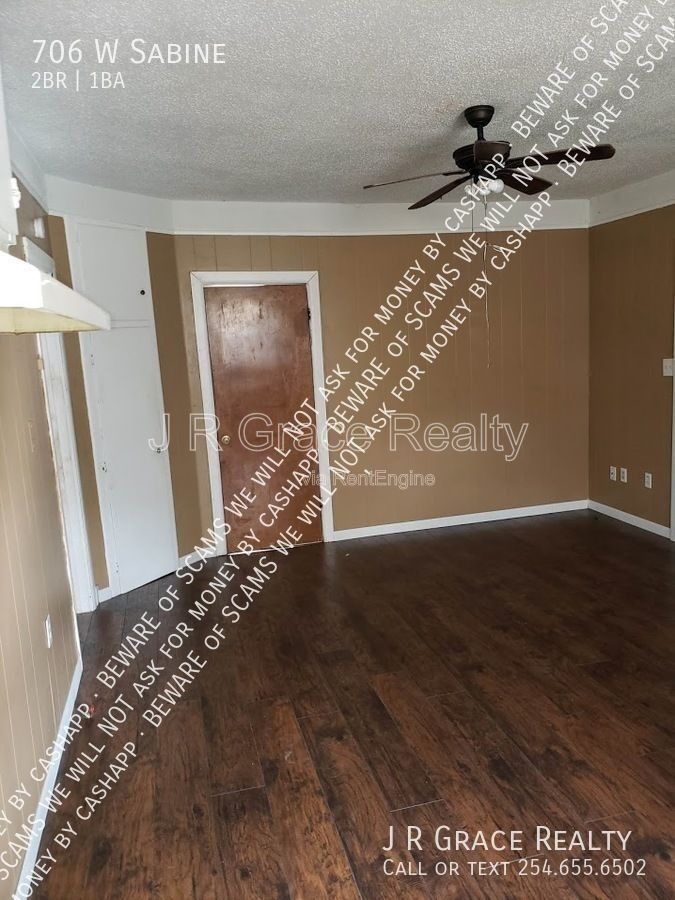 706 W Sabine St - Photo 6 of 11