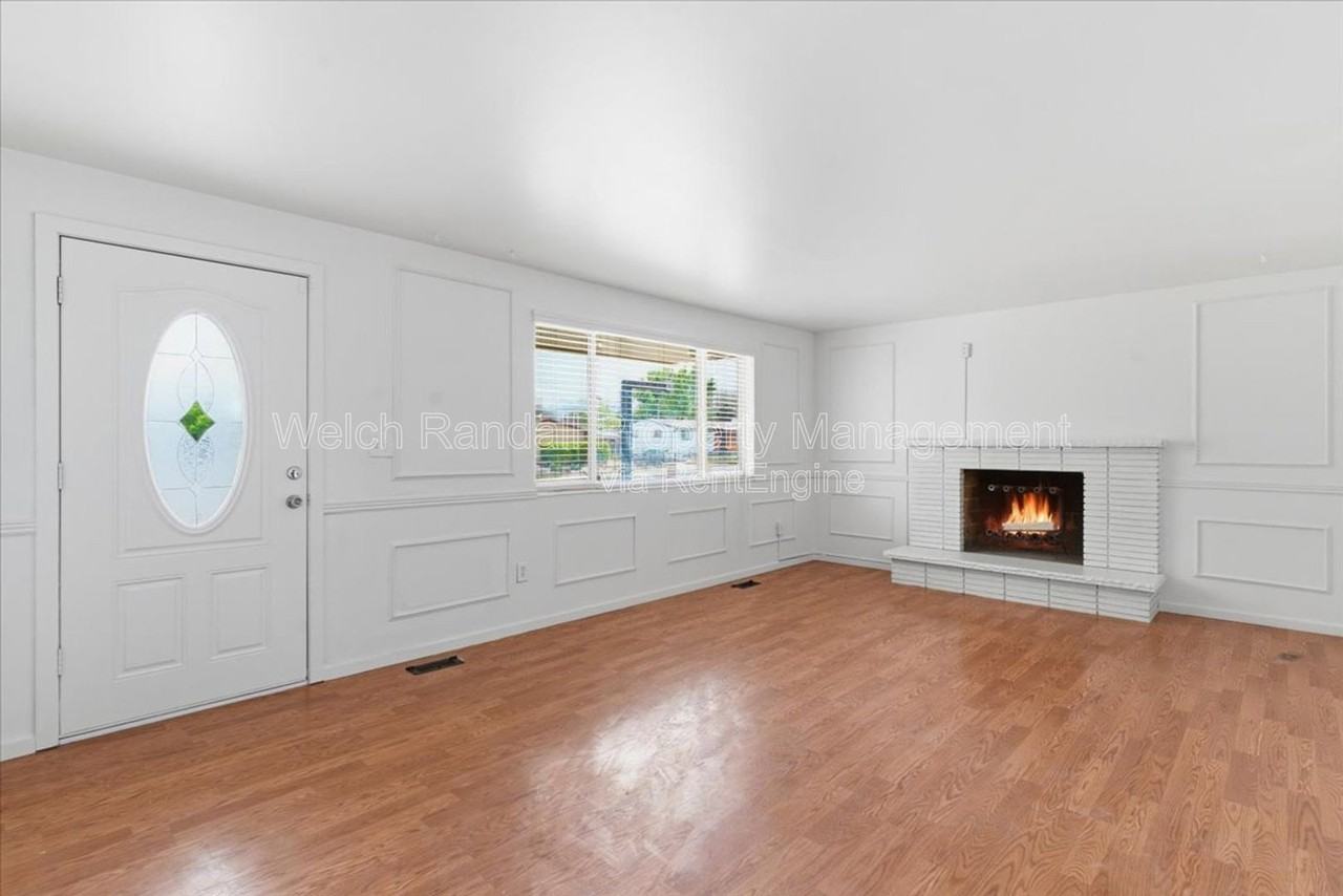 4192 S 3760 W - Photo 2 of 35