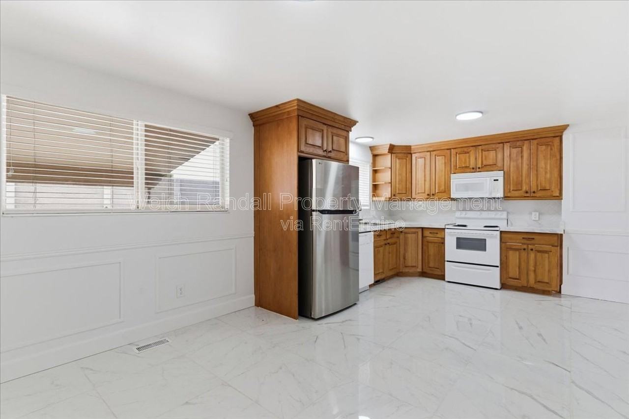 4192 S 3760 W - Photo 7 of 35