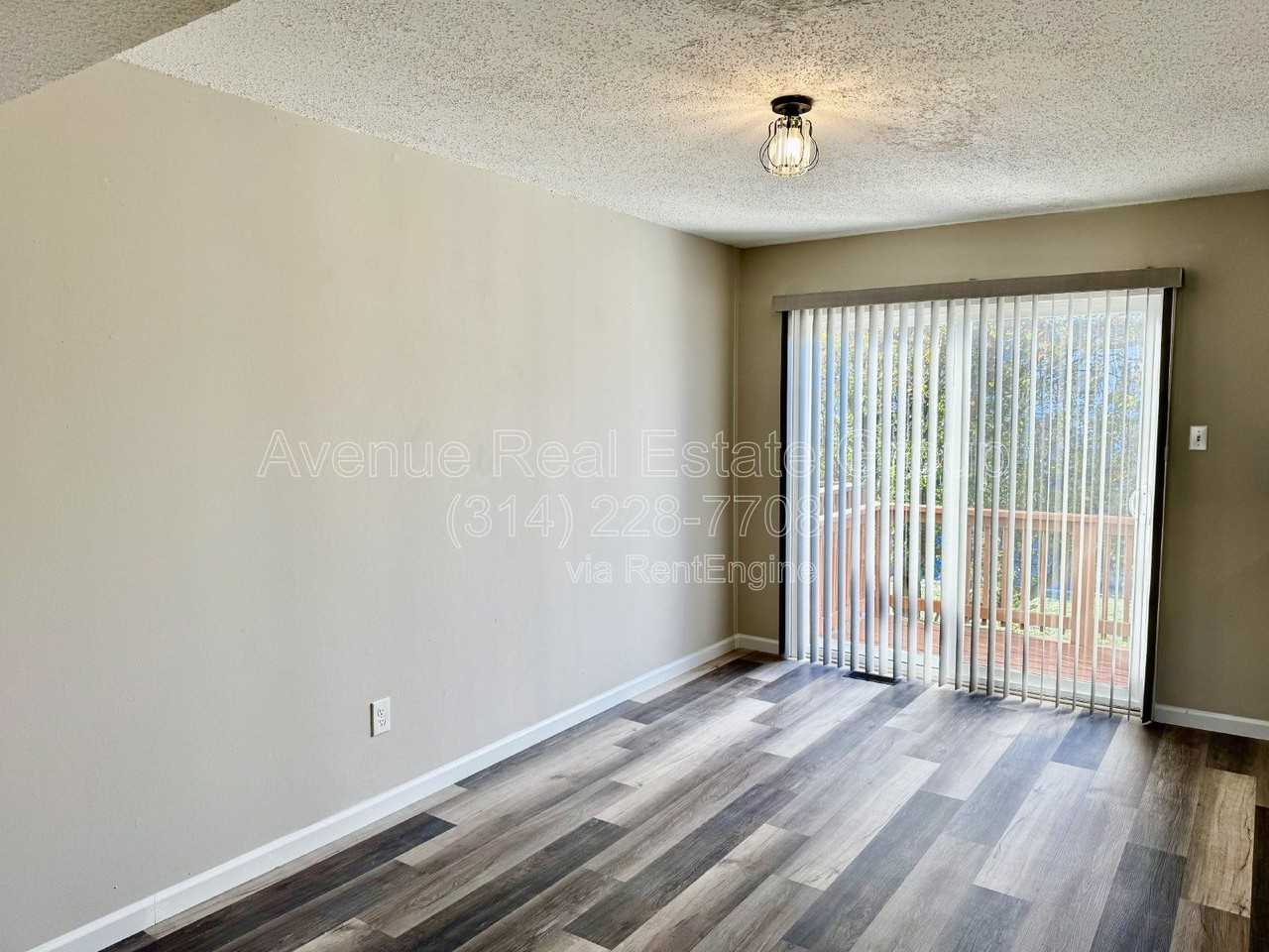 879 Delray Dr - Photo 3 of 14
