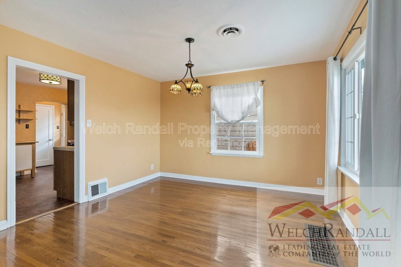 2904 Van Buren Ave - Photo 4 of 15
