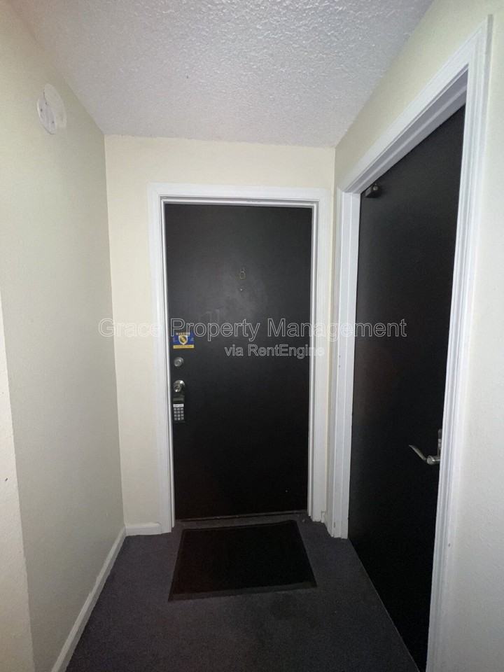 9370 E Girard Ave #8 - Photo 4 of 19