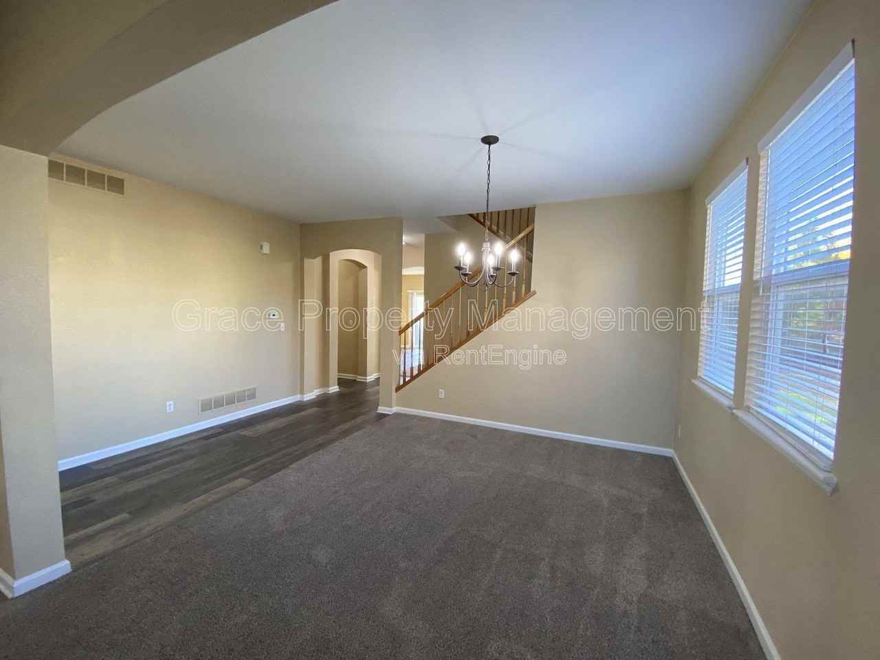 239 Bristlecone St - Photo 4 of 41