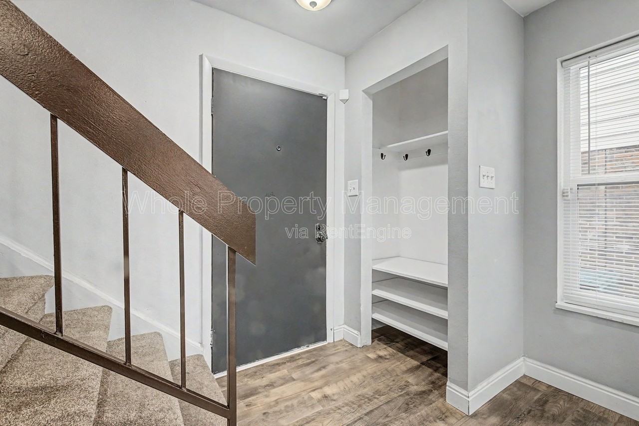 11789 Pennsylvania St - Photo 2 of 30