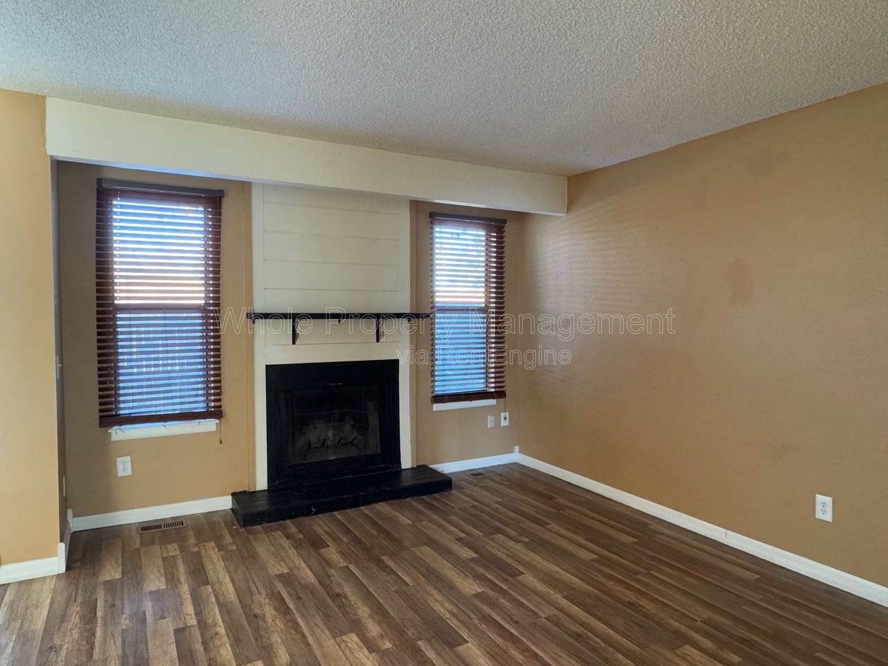 8758 Carr Loop - Photo 6 of 36