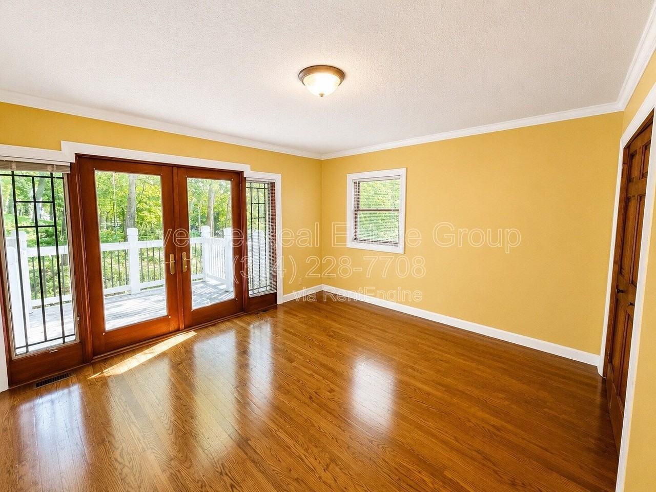1 Wynstay Ave - Photo 3 of 8