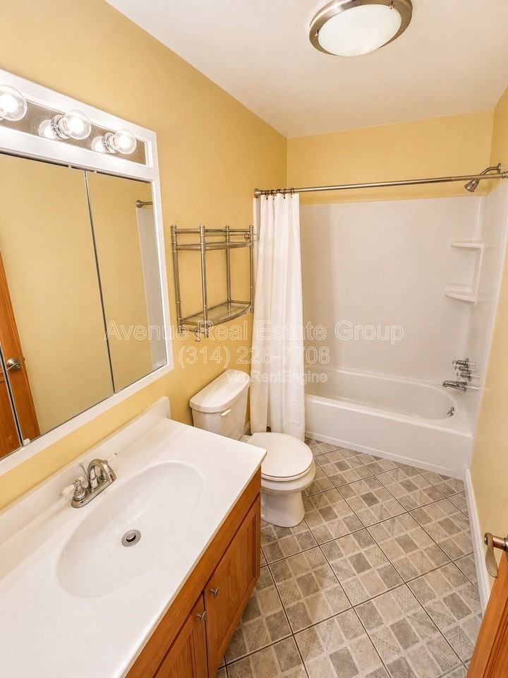 1 Wynstay Ave - Photo 5 of 8