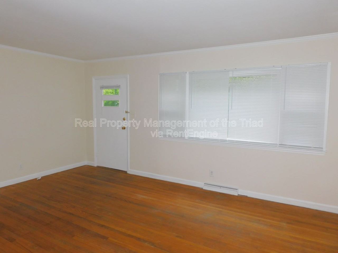 3407 Derby Pl - Photo 6 of 24
