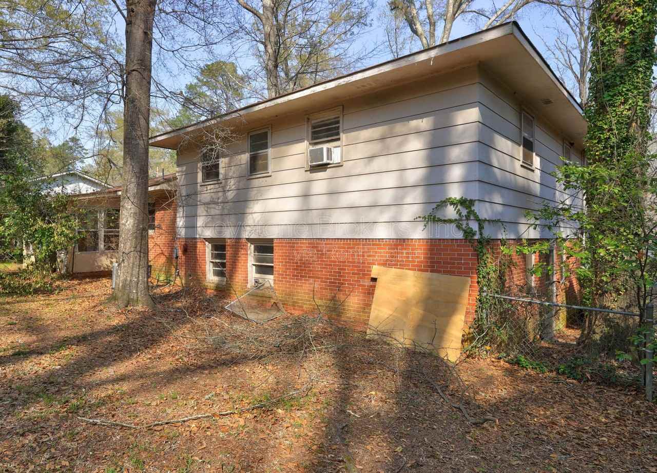 4455 Fairfax Dr - Photo 2 of 10