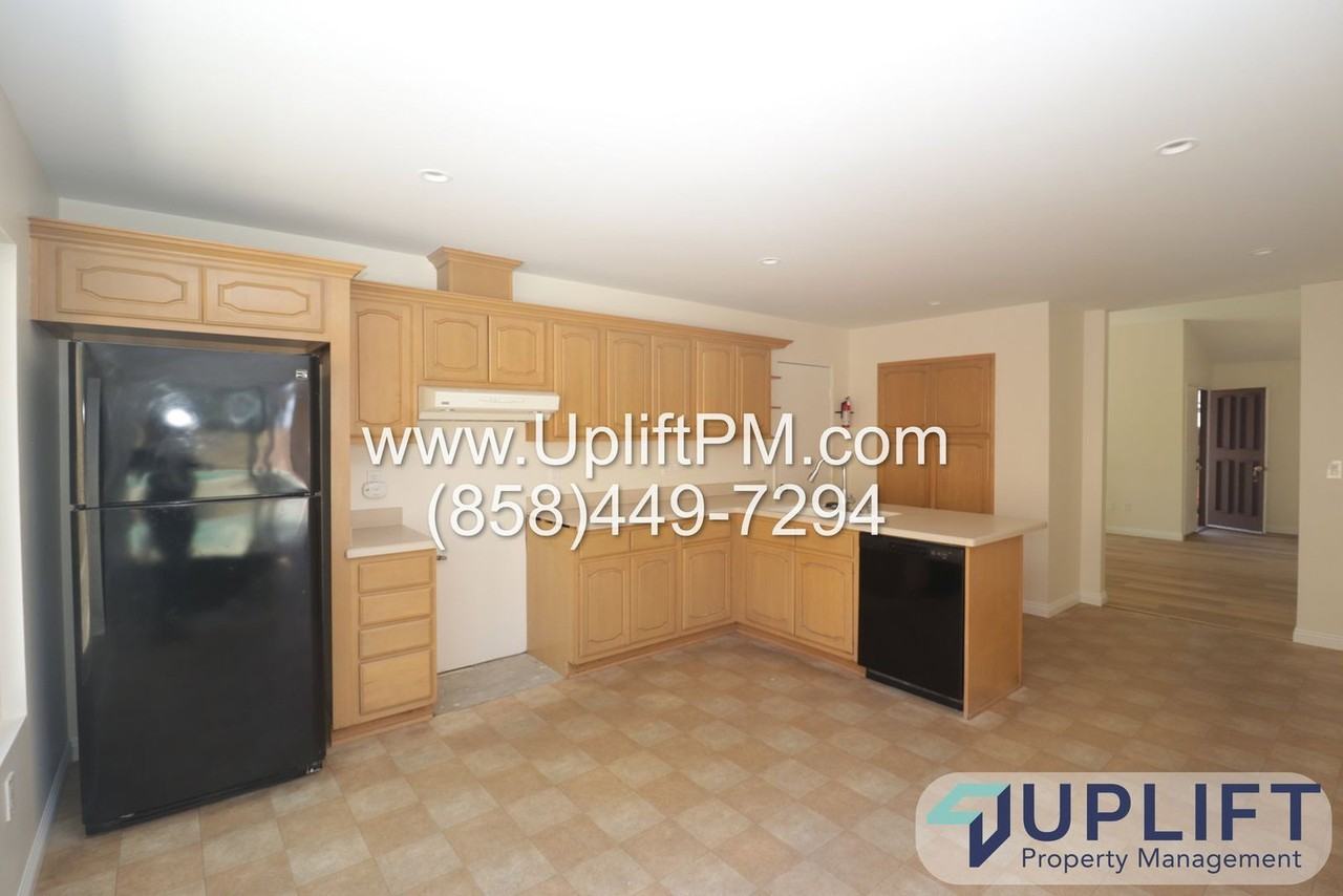 13462 Montego Dr - Photo 4 of 17