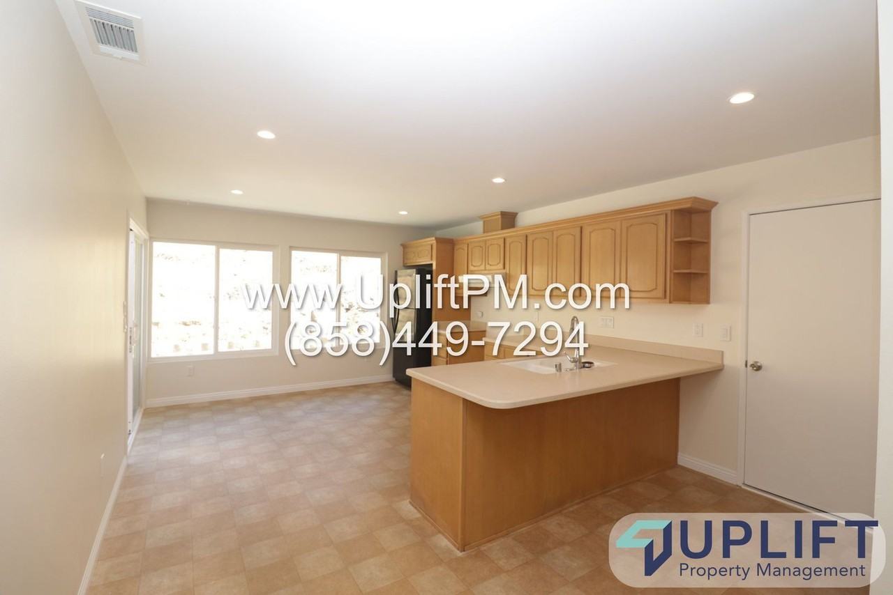 13462 Montego Dr - Photo 5 of 17