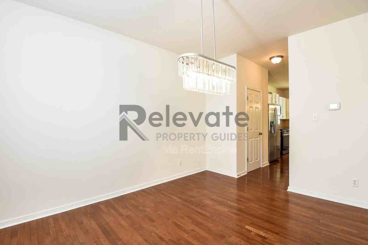 2913 Bayfront Way - Photo 5 of 17