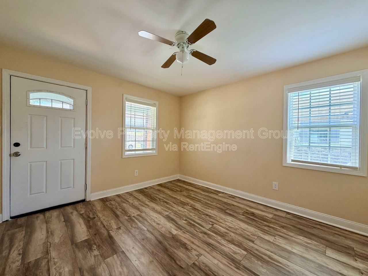 679 Harrell St - Photo 4 of 11