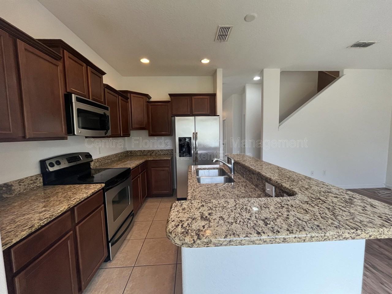 10935 Savannah Landing Cir - Photo 6 of 21