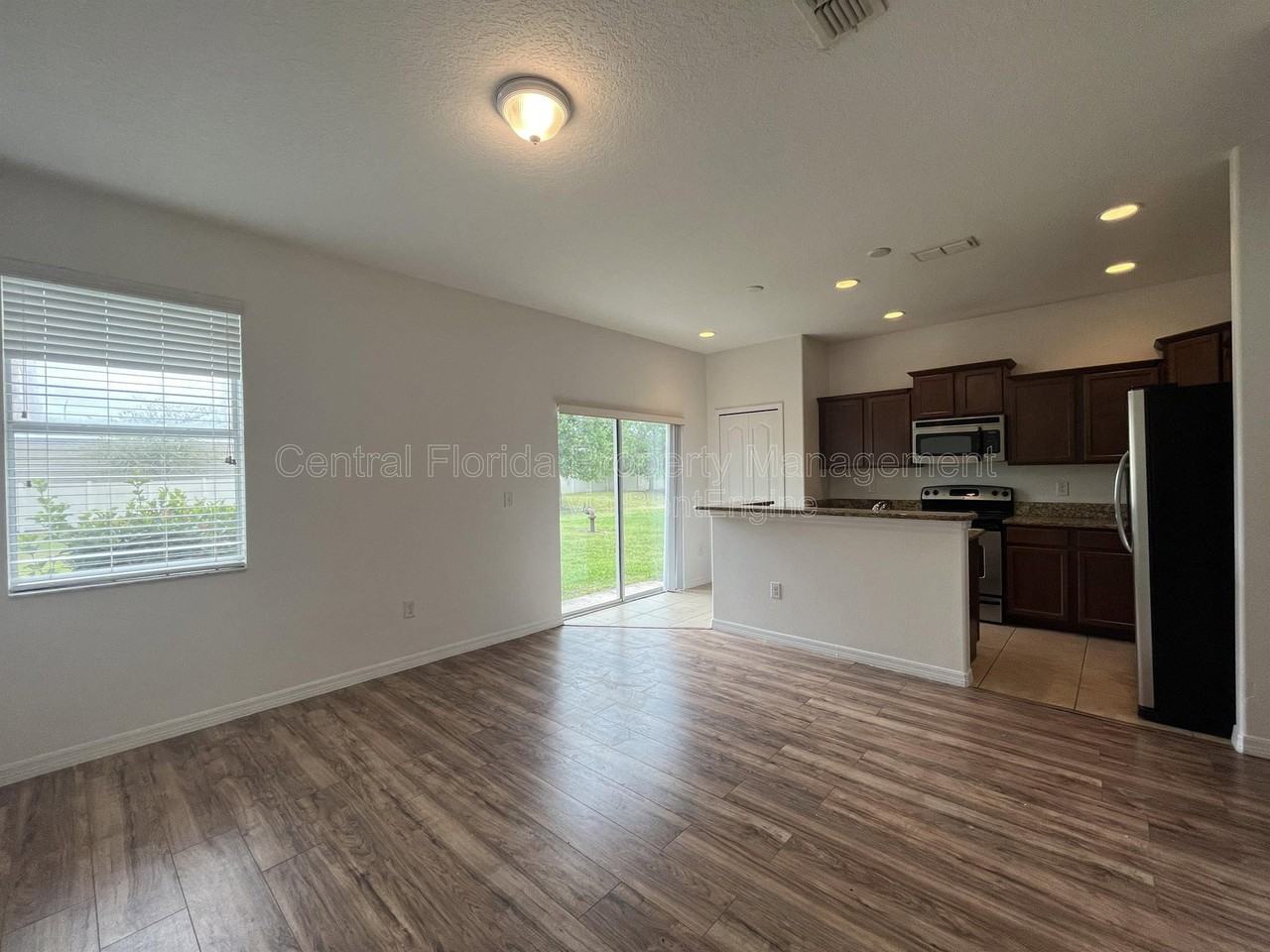 10935 Savannah Landing Cir - Photo 7 of 21