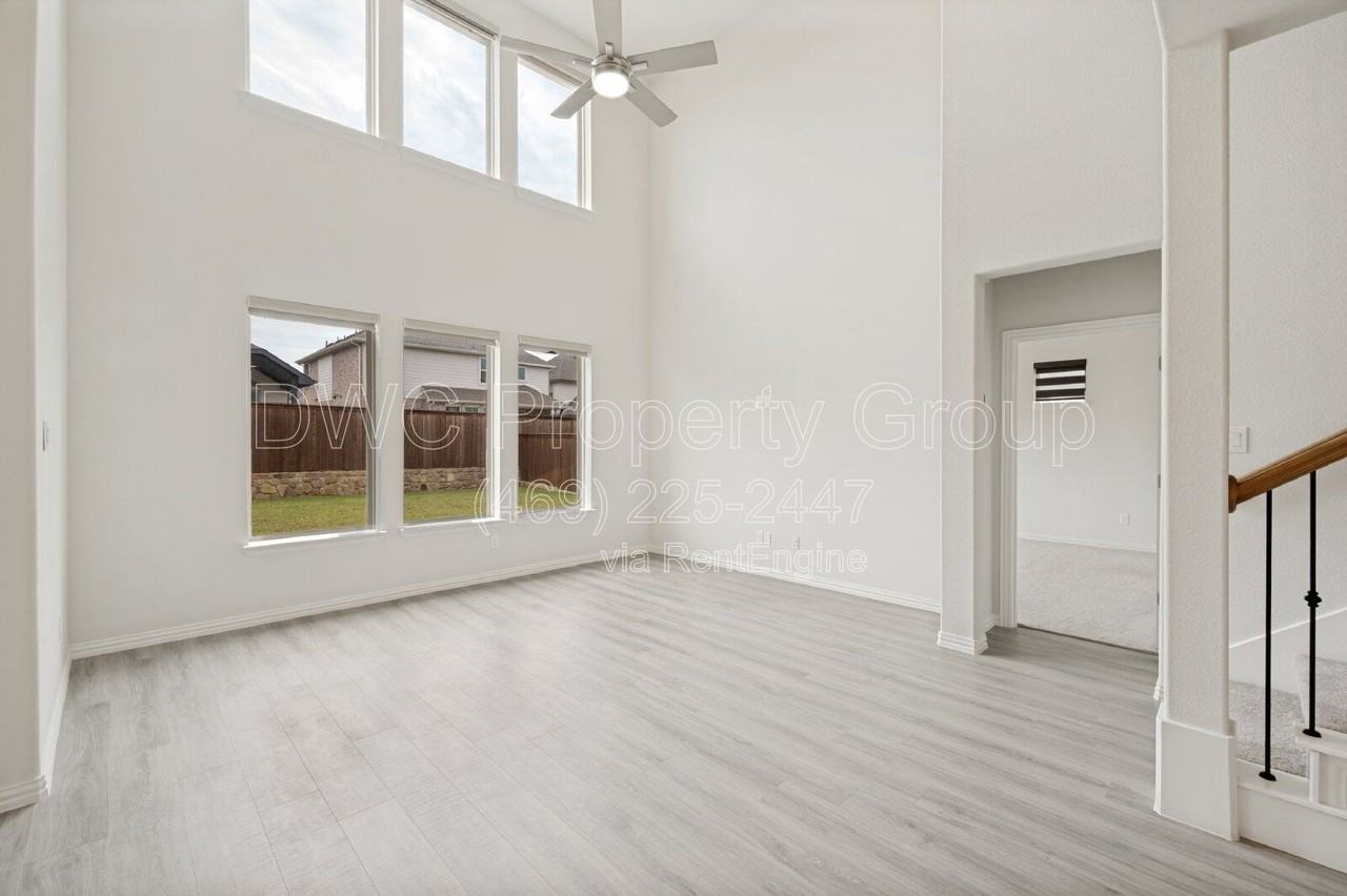 16712 Hidden Cove Dr - Photo 4 of 12