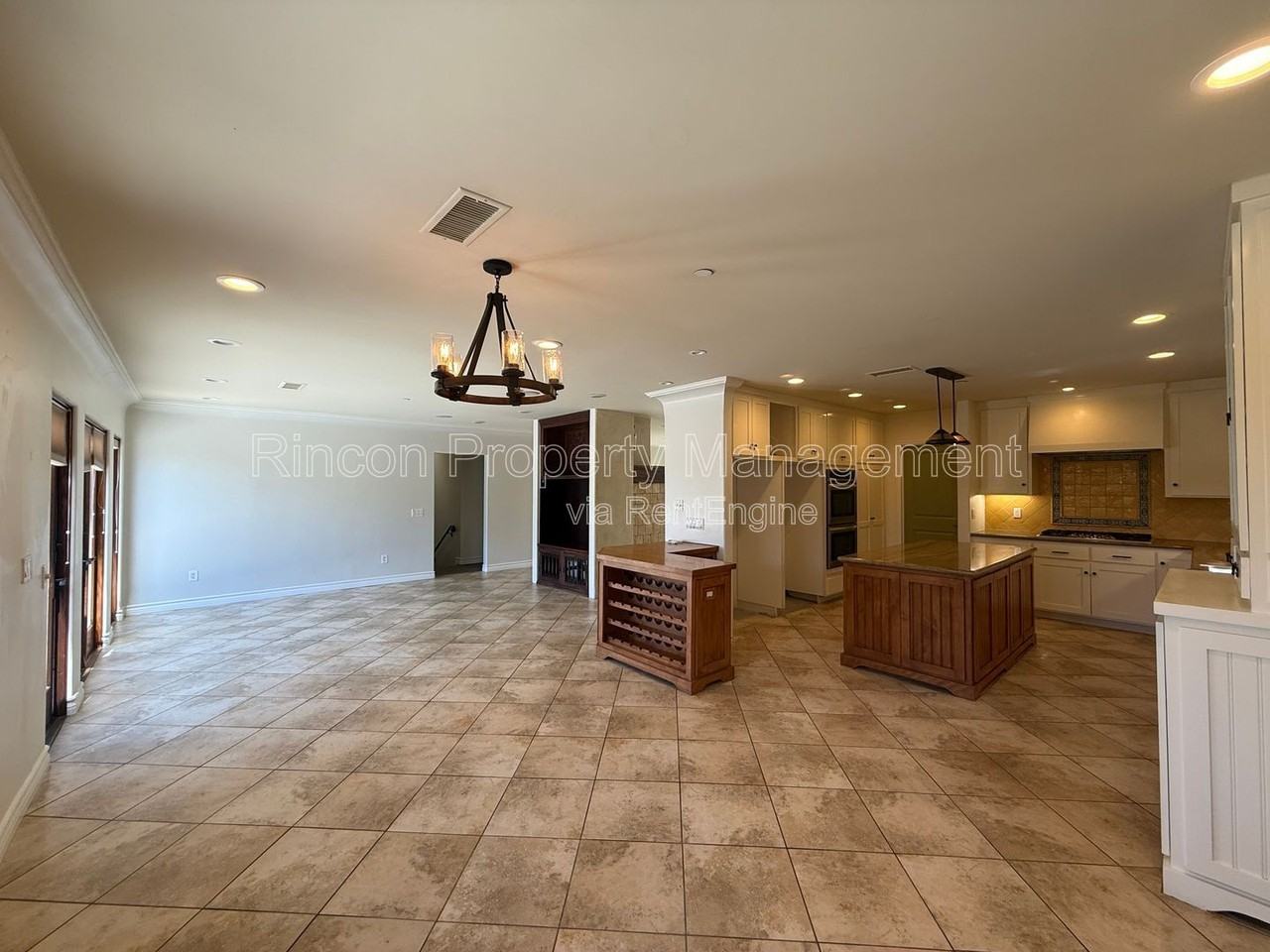 2166 Palomar Ave - Photo 7 of 27
