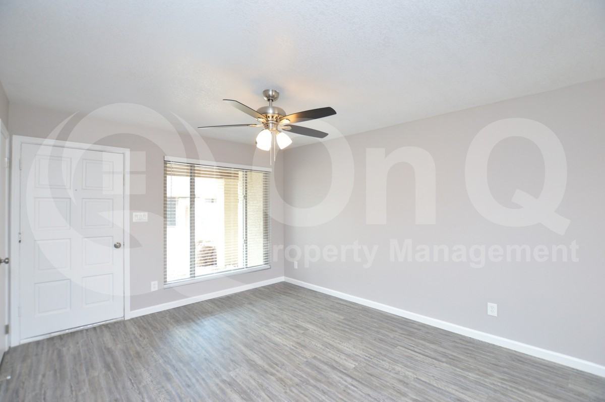 785 N Arrowhead Dr #2 - Photo 5 of 15