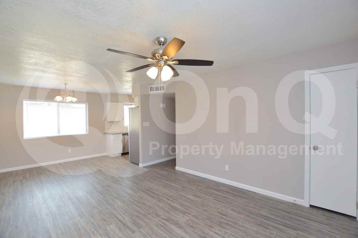 785 N Arrowhead Dr #2 - Photo 7 of 15