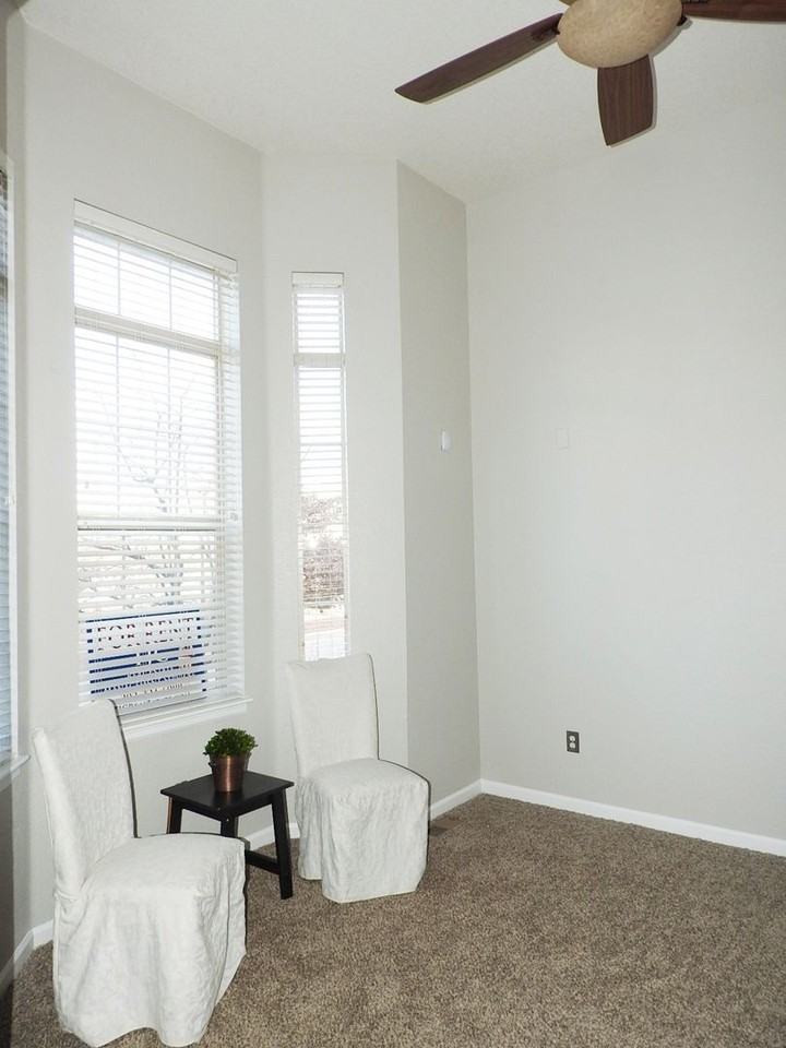 7772 E 29th Ave - Photo 5 of 23