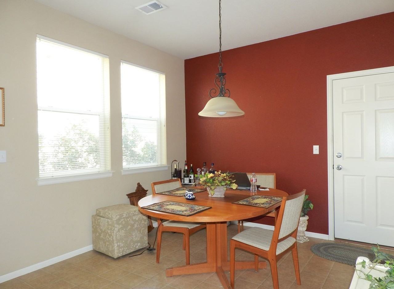 10028 E 28th Ave - Photo 5 of 16
