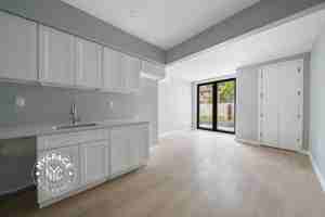 featured image of 3509 Farragut Rd #1B