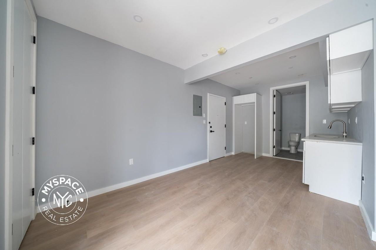 3511 Farragut Rd #1B - Photo 3 of 9