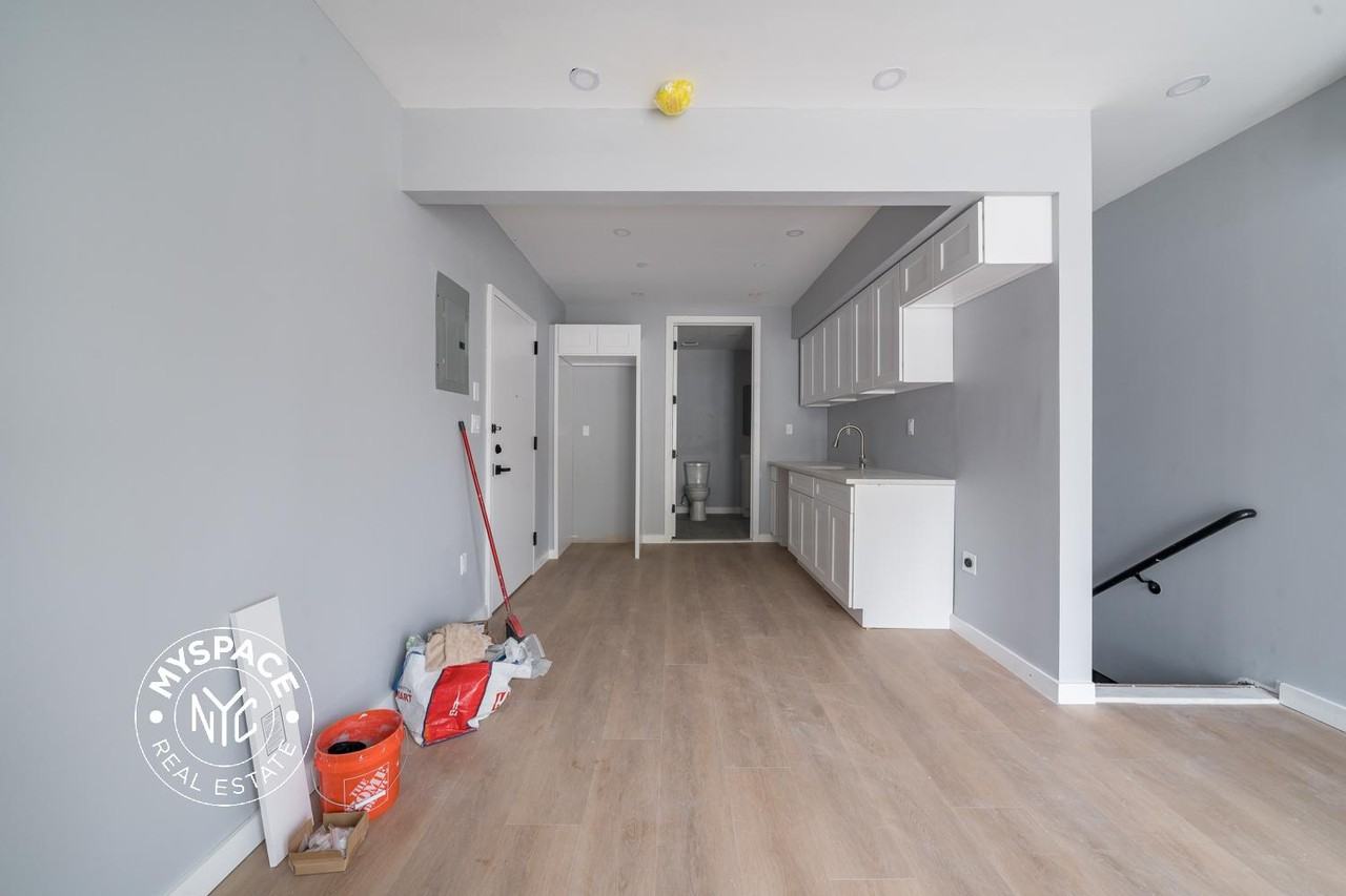 3511 Farragut Rd #1B - Photo 4 of 9