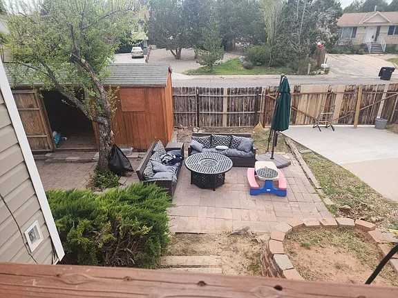 514 Pinecone Dr - Photo 3 of 13