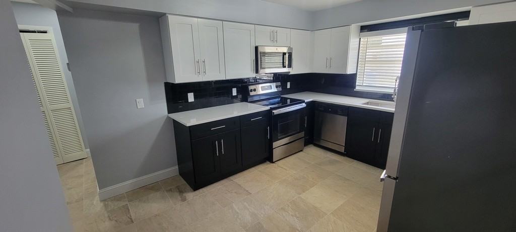 1827 24th St - Photo 7 of 15