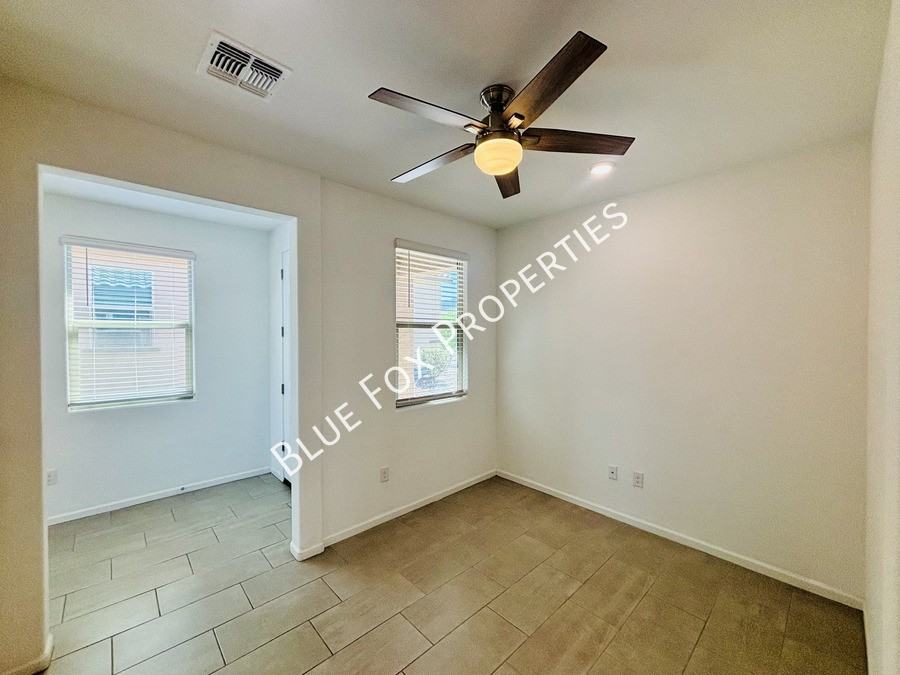 3080 W Chalfont Dr - Photo 2 of 23