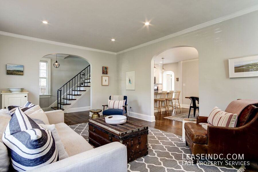 5433 31st St Nw - Photo 4 of 29