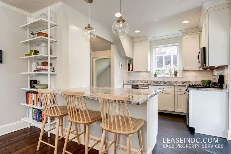 5433 31st St Nw - Photo 7 of 29
