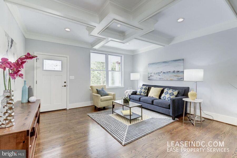 2129 4th St Ne - Photo 4 of 30