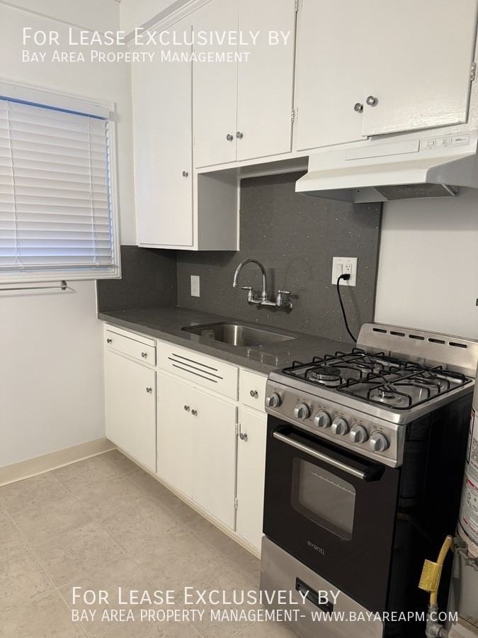 1965 Euclid Ave #4 - Photo 3 of 8