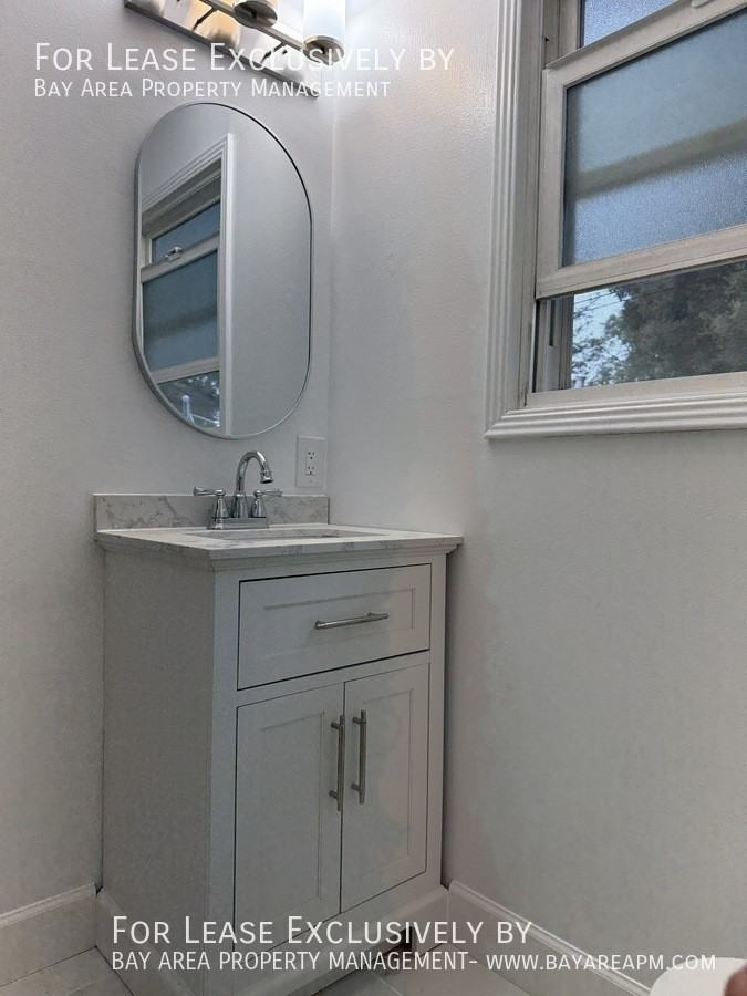 1965 Euclid Ave #4 - Photo 4 of 8