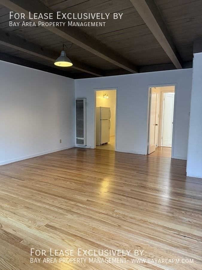 1965 Euclid Ave #4 - Photo 7 of 8