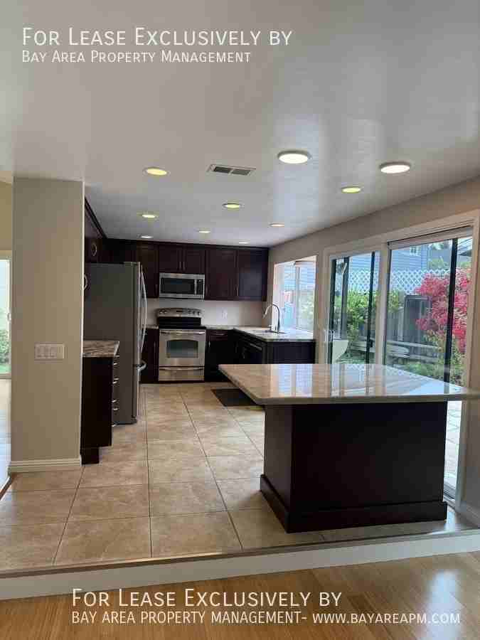 22 Barcelona Cir - Photo 5 of 20