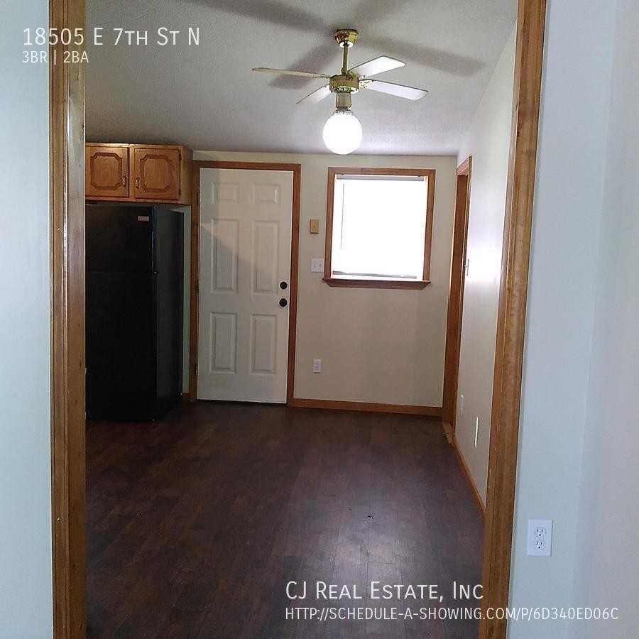 18505 E 7th St N - Photo 3 of 10