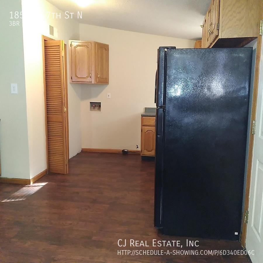 18505 E 7th St N - Photo 5 of 10