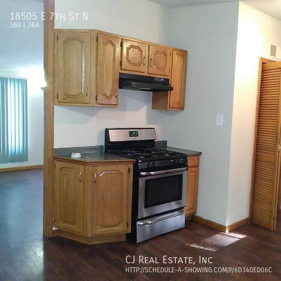 18505 E 7th St N - Photo 6 of 10