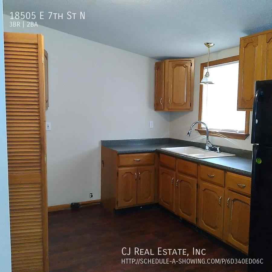 18505 E 7th St N - Photo 7 of 10